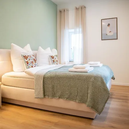 1 Bedroom - 1 Schlafzimmer - Grosse Terrasse - Cafe - Sekt - An Den Weinbergen