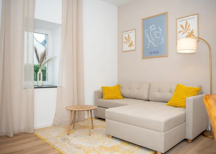 Vakantiehuis 1 Bedroom - 1 Schlafzimmer - Grosse Terrasse - Cafe - Sekt - An Den Weinbergen