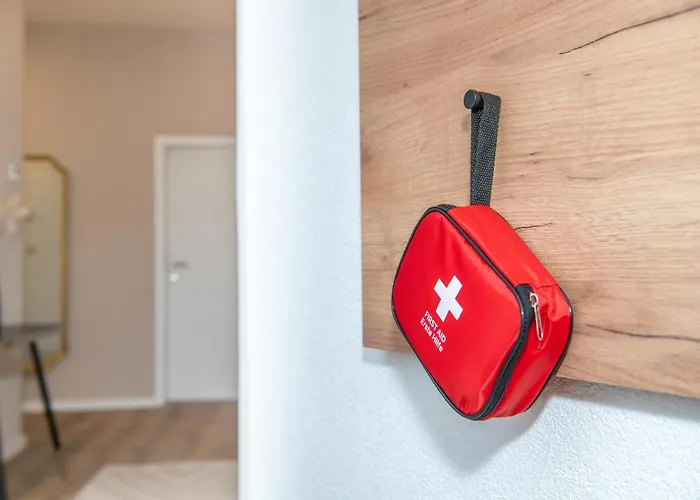 Vakantiehuis 1 Bedroom - 1 Schlafzimmer - Grosse Terrasse - Cafe - Sekt - An Den Weinbergen *